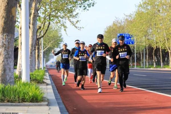 潮阳体育馆田径培训：帮助你成为田径高手(图1)